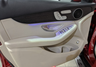 Подержанный автомобиль Mercedes-Benz GLC Coupe 2019 года (19 фото)