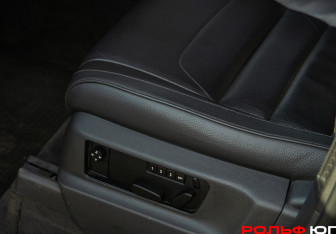 Подержанный автомобиль Volkswagen Touareg 2008 года (6 фото)