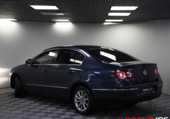 Подержанный автомобиль Volkswagen Passat Sedan 2007 года (19 фото)