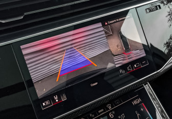 Подержанный автомобиль Audi Q7 2024 года (29 фото)