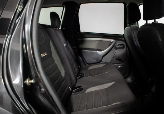 Подержанный автомобиль Renault Duster 2017 года (9 фото)