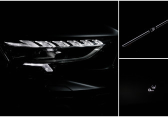 Подержанный автомобиль Audi S8 2023 года (32 фото)