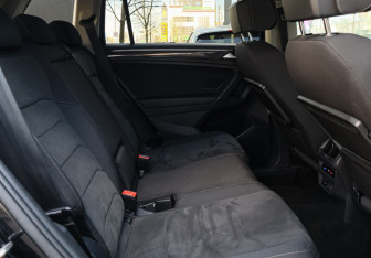 Подержанный автомобиль Volkswagen Tiguan 2019 года (8 фото)