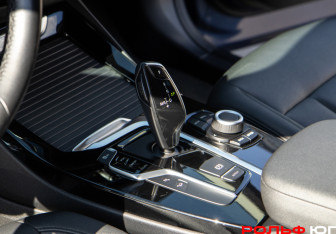 Подержанный автомобиль BMW X3 2018 года (12 фото)
