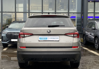 Подержанный автомобиль Skoda Kodiaq 2019 года (6 фото)