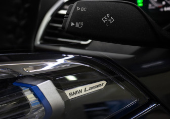 Подержанный автомобиль BMW X7 2021 года (28 фото)