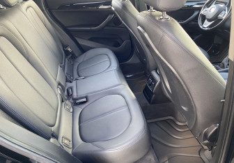 Подержанный автомобиль BMW X1 2016 года (11 фото)