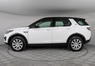 Подержанный автомобиль Land Rover Discovery Sport 2015 года (8 фото)