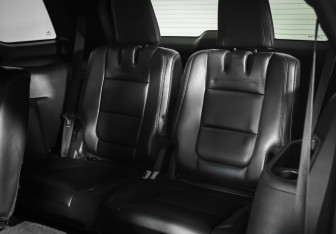 Подержанный автомобиль Ford Explorer 2013 года (13 фото)