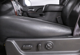 Подержанный автомобиль Chevrolet Tahoe 2012 года (18 фото)
