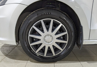 Подержанный автомобиль Volkswagen Polo Sedan 2020 года (12 фото)