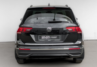 Подержанный автомобиль Volkswagen Tiguan 2021 года (6 фото)
