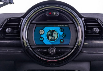 Подержанный автомобиль MINI Clubman Wagon 2019 года (15 фото)