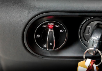 Подержанный автомобиль Porsche Macan 2015 года (30 фото)