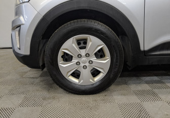 Подержанный автомобиль Hyundai Creta 2019 года (18 фото)
