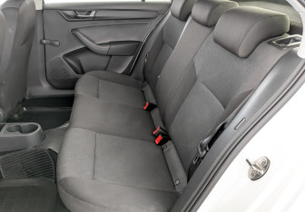 Подержанный автомобиль Skoda Rapid Liftback 2019 года (12 фото)