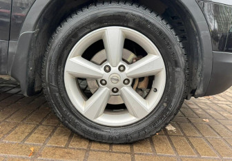 Подержанный автомобиль Nissan Qashqai 2008 года (13 фото)