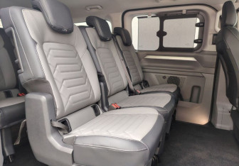 Новый Volkswagen Caravelle 2025 (10 фото)