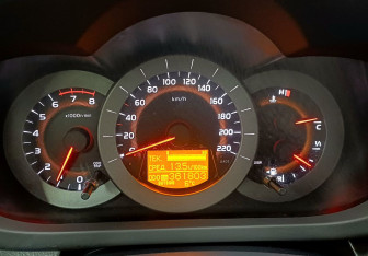 Подержанный автомобиль Toyota RAV4 2008 года (24 фото)