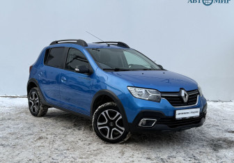 Подержанный автомобиль Renault Sandero 2021 года (3 фото)