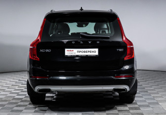 Подержанный автомобиль Volvo XC90 2019 года (6 фото)