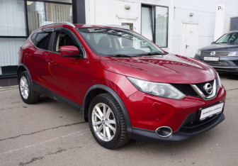 Подержанный автомобиль Nissan Qashqai 2016 года (3 фото)