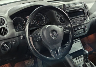 Подержанный автомобиль Volkswagen Tiguan 2014 года (12 фото)