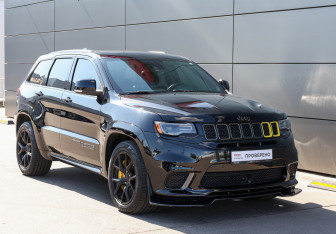 Подержанный автомобиль Jeep Grand Cherokee 2018 года (3 фото)
