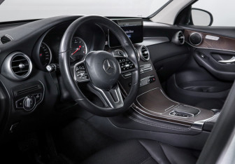 Подержанный автомобиль Mercedes-Benz GLC Coupe 2019 года (14 фото)