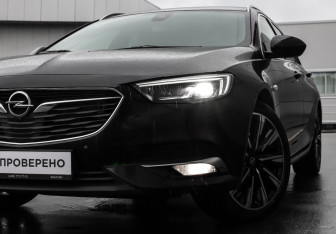 Подержанный автомобиль Opel Insignia Wagon 2020 года (27 фото)