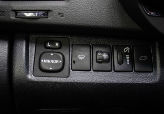 Подержанный автомобиль Toyota Highlander 2012 года (20 фото)