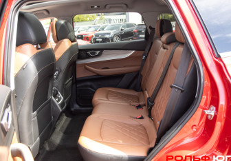 Подержанный автомобиль Chery Tiggo 8 Pro Max 2022 года (8 фото)