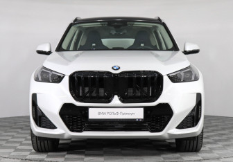 Новый BMW X1 2025 (3 фото)