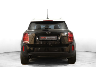 Подержанный автомобиль MINI Countryman 2020 года (6 фото)