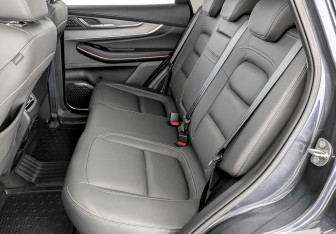 Подержанный автомобиль Exeed LX 2022 года (12 фото)