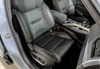 Подержанный автомобиль Geely Tugella 2022 года (24 фото)