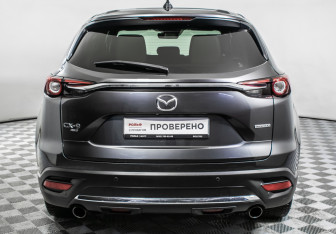 Подержанный автомобиль Mazda CX-9 2022 года (6 фото)