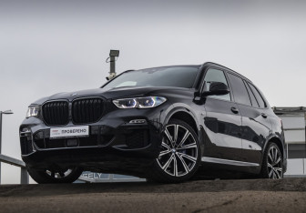 Подержанный автомобиль BMW X5 2021 года (1 фото)