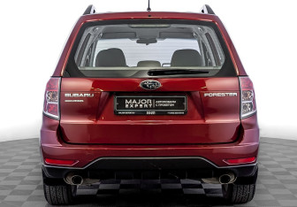 Подержанный автомобиль Subaru Forester Suv 2012 года (6 фото)