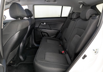 Подержанный автомобиль Kia Sportage 2015 года (11 фото)