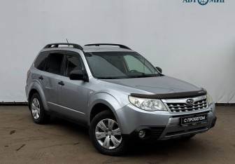 Подержанный автомобиль Subaru Forester Suv 2012 года (3 фото)