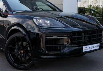 Подержанный автомобиль Porsche Cayenne 2025 года (34 фото)