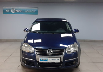 Подержанный автомобиль Volkswagen Jetta Sedan 2008 года (2 фото)