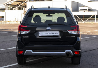 Подержанный автомобиль Subaru Forester Suv 2021 года (6 фото)
