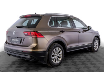 Подержанный автомобиль Volkswagen Tiguan 2017 года (5 фото)