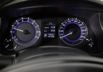 Подержанный автомобиль Infiniti QX50 2015 года (12 фото)