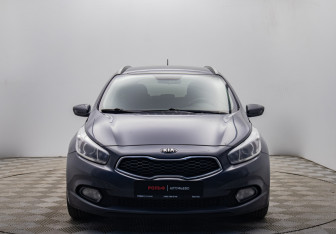 Подержанный автомобиль Kia Ceed Wagon 2012 года (8 фото)