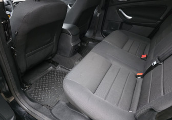 Подержанный автомобиль Ford Mondeo Sedan 2012 года (10 фото)