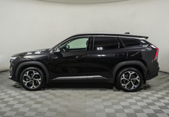 Подержанный автомобиль Geely Atlas 2024 года (8 фото)