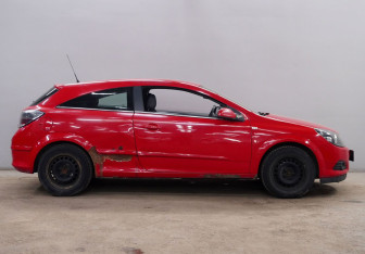 Подержанный автомобиль Opel Astra Hatchback 2008 года (5 фото)